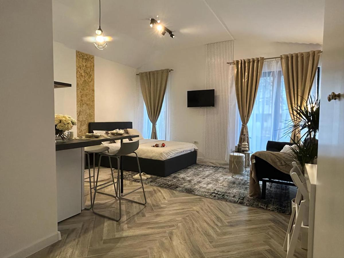 Ferienwohnung Luxury Mansion Bukarest Exterior foto