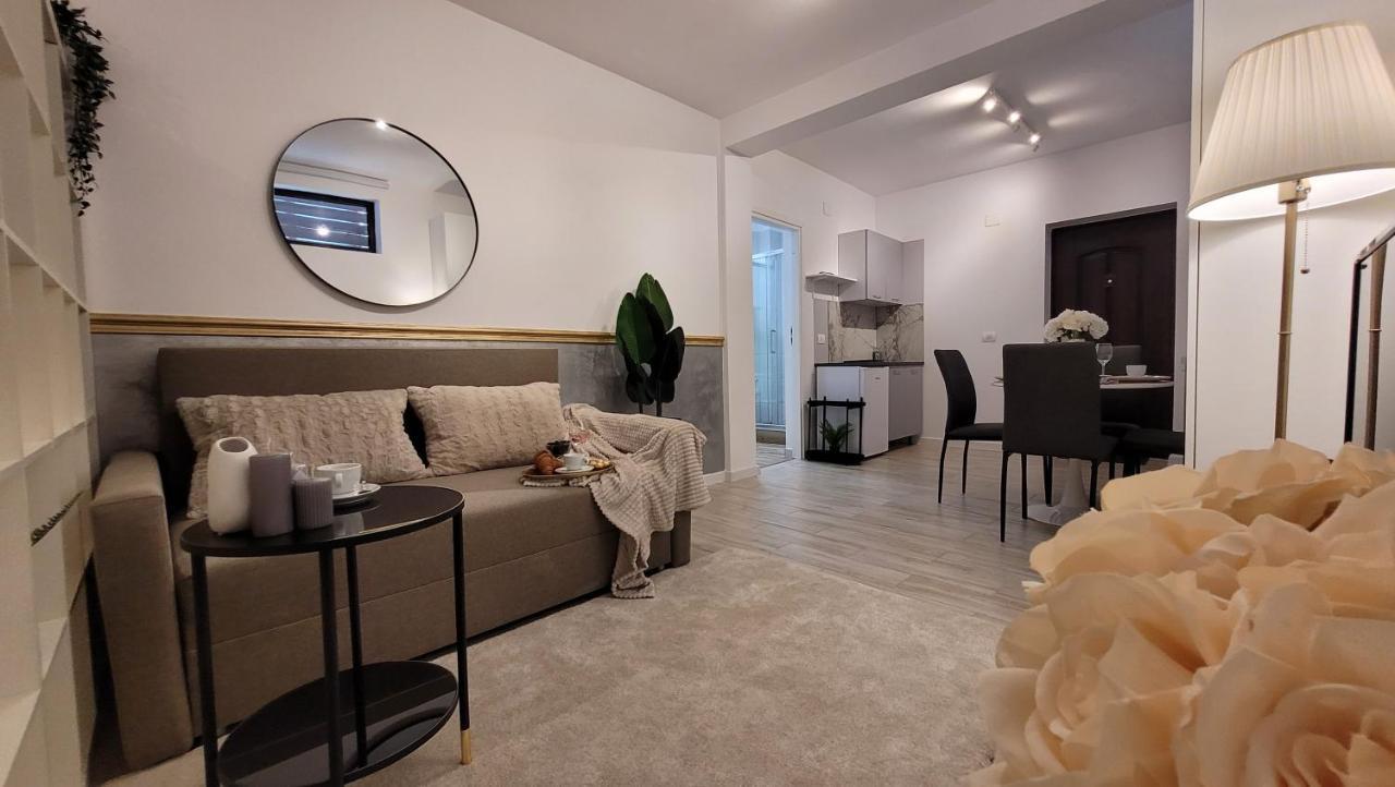 Ferienwohnung Luxury Mansion Bukarest Exterior foto