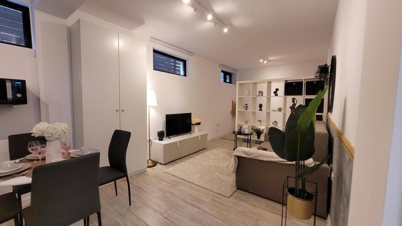 Ferienwohnung Luxury Mansion Bukarest Exterior foto
